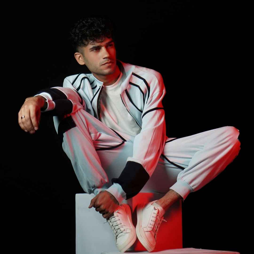 Tracksuits Manufacturer